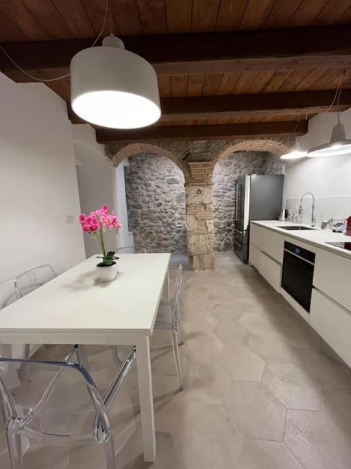 Charme In Centro With Private Parking Apartment Асколи Пичено Екстериор снимка